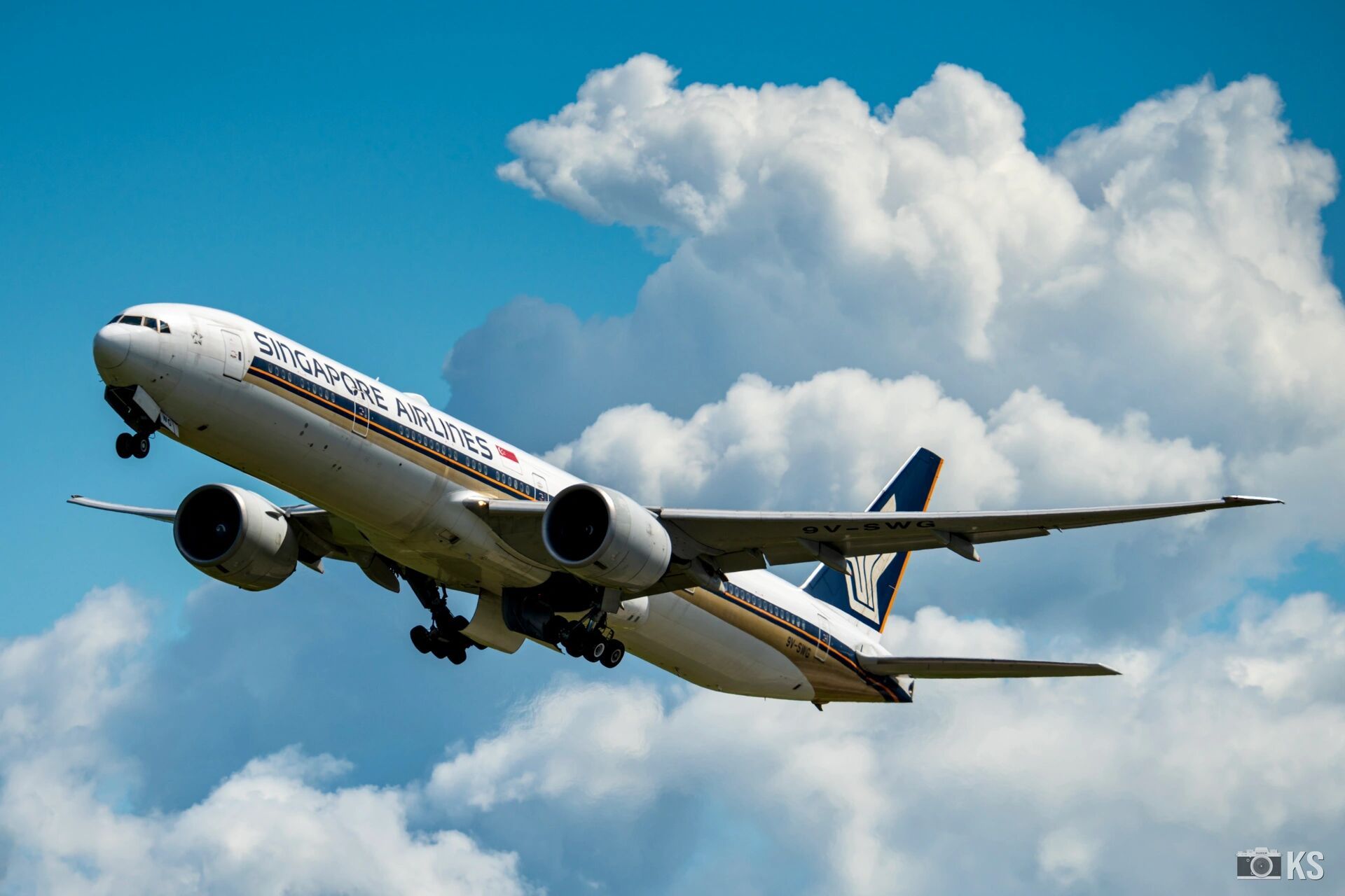 「飞」新加坡航空777-300er 新西兰夏季的云让画面里增添了许多层次感