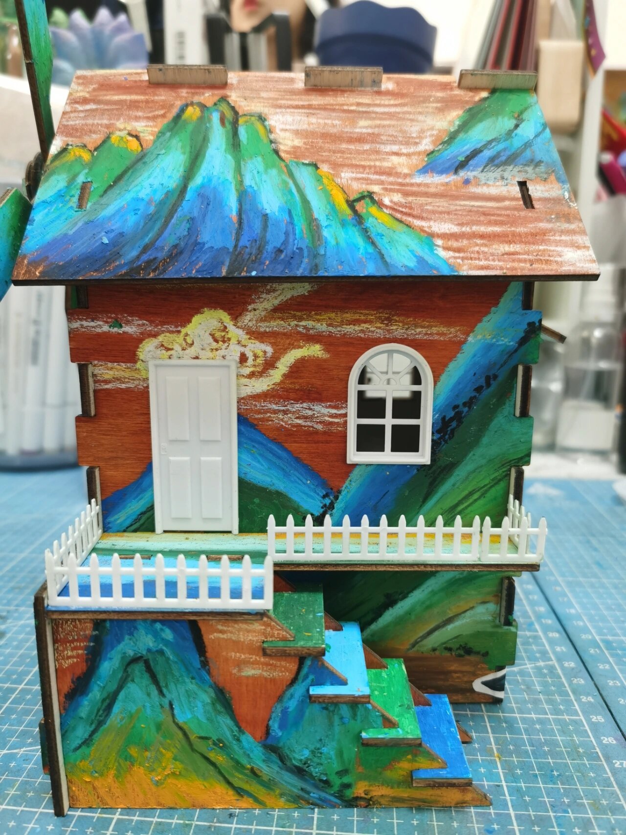 手绘涂装木屋,缤纷童年 青少年建筑模型,缤纷童年创作