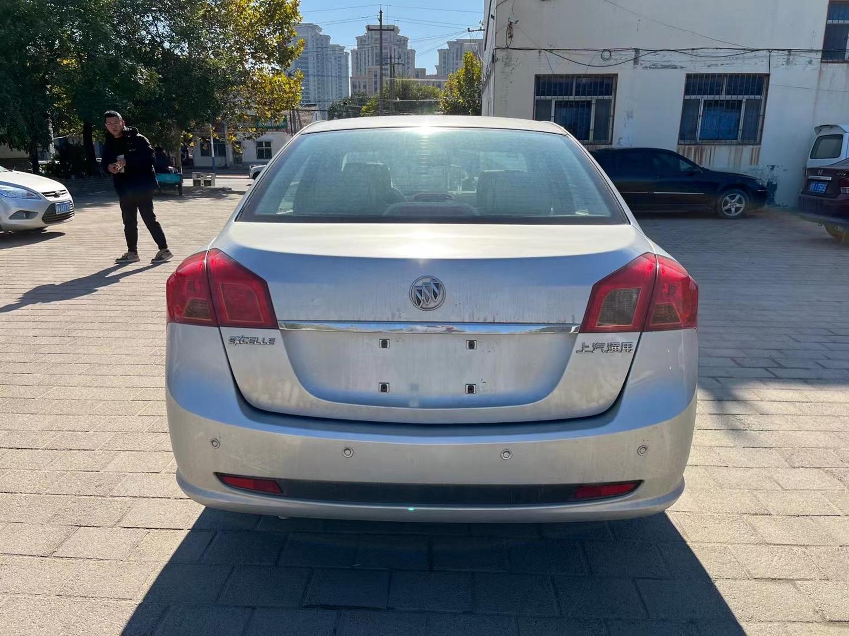 17年别克凯越1.5手动高配.真皮座椅带天窗,前后原版,发变无敌