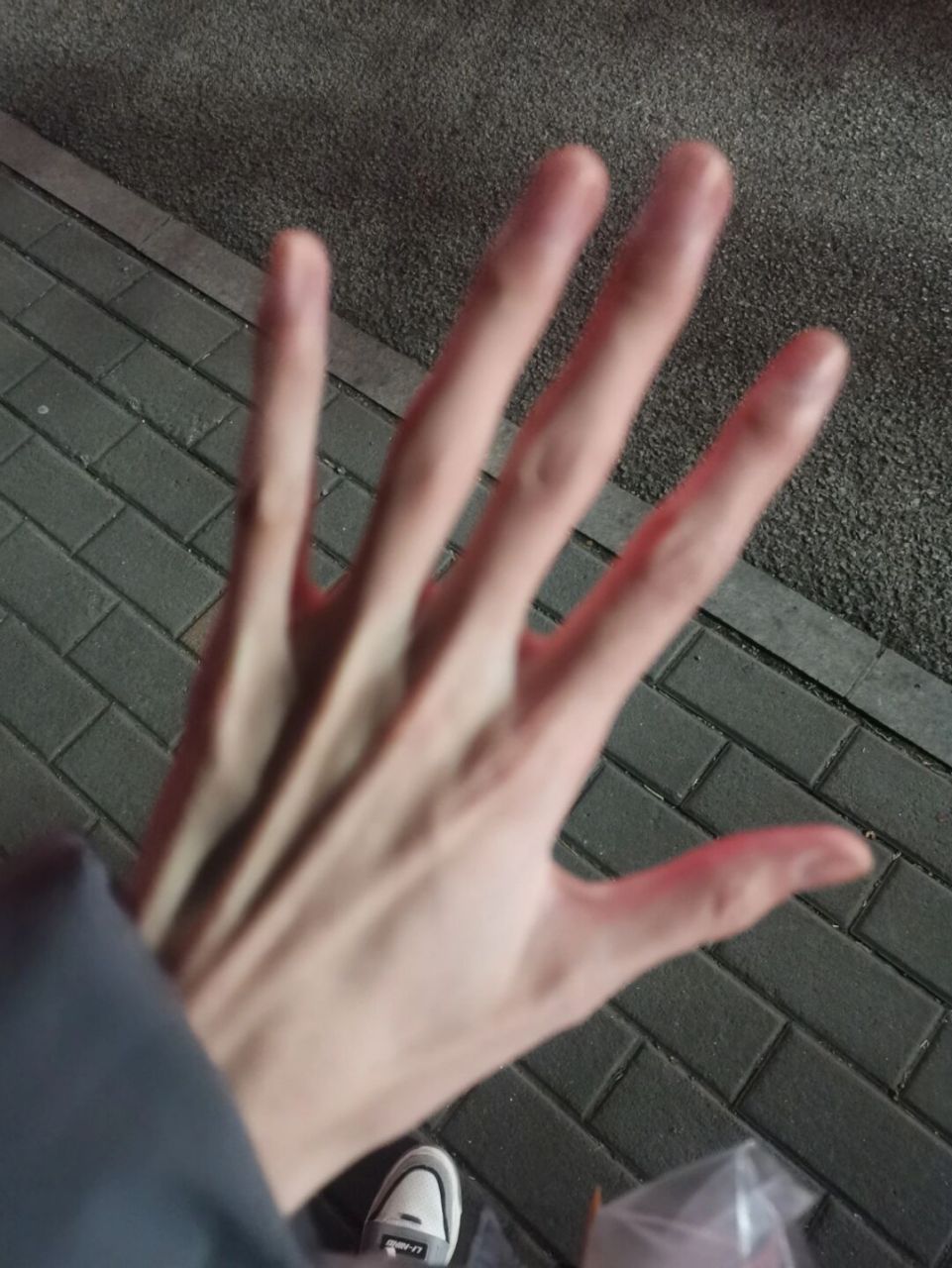 美女# #帅哥# #手控# #手# #贴贴# 是什么堵上了你的嘴,不能美言几句