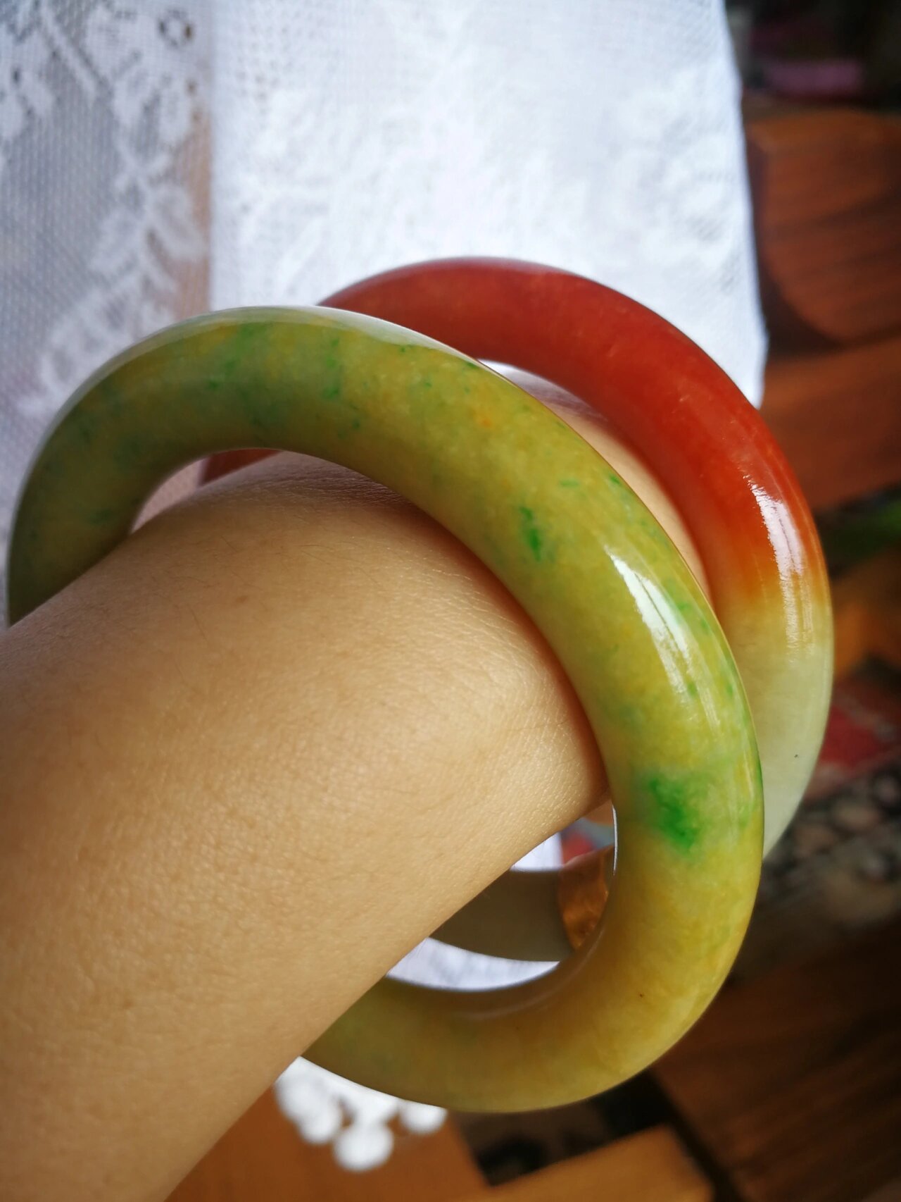 老坑极品黄加绿翡翠手镯 老坑糯种黄加绿老翡翠手镯 真正的纯种黄加绿