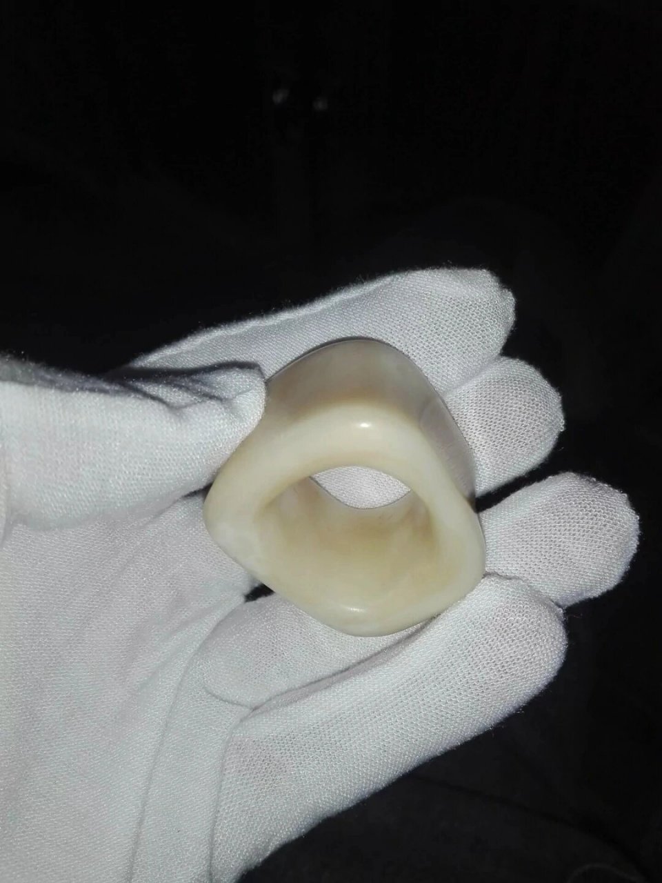牛骨随型指环扳指 润度还是不错的,造型中式复古.