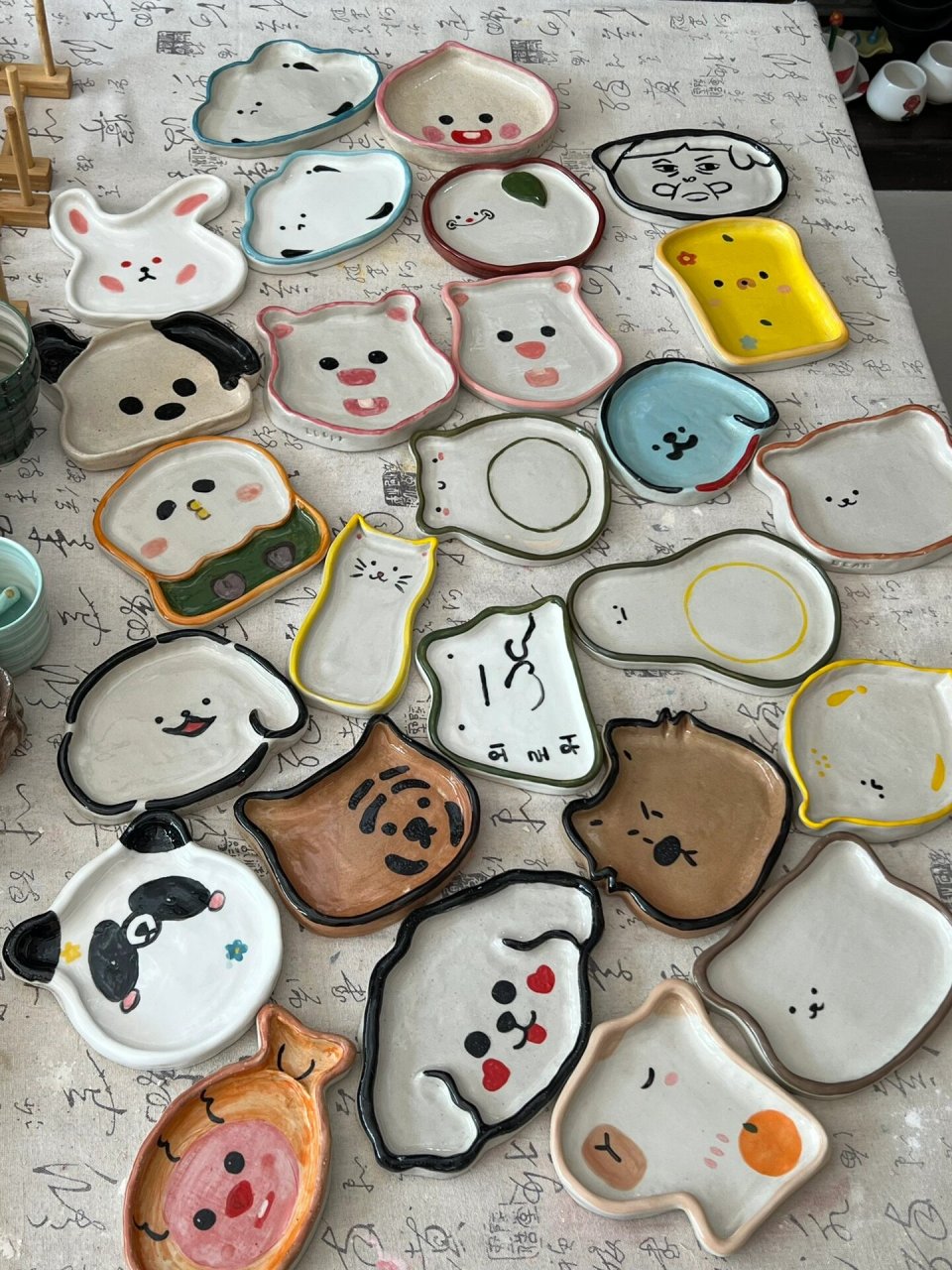 合集|陶艺盘子 盘子合集来啦 有喜欢的嘛 有的做了两个 是因为总有