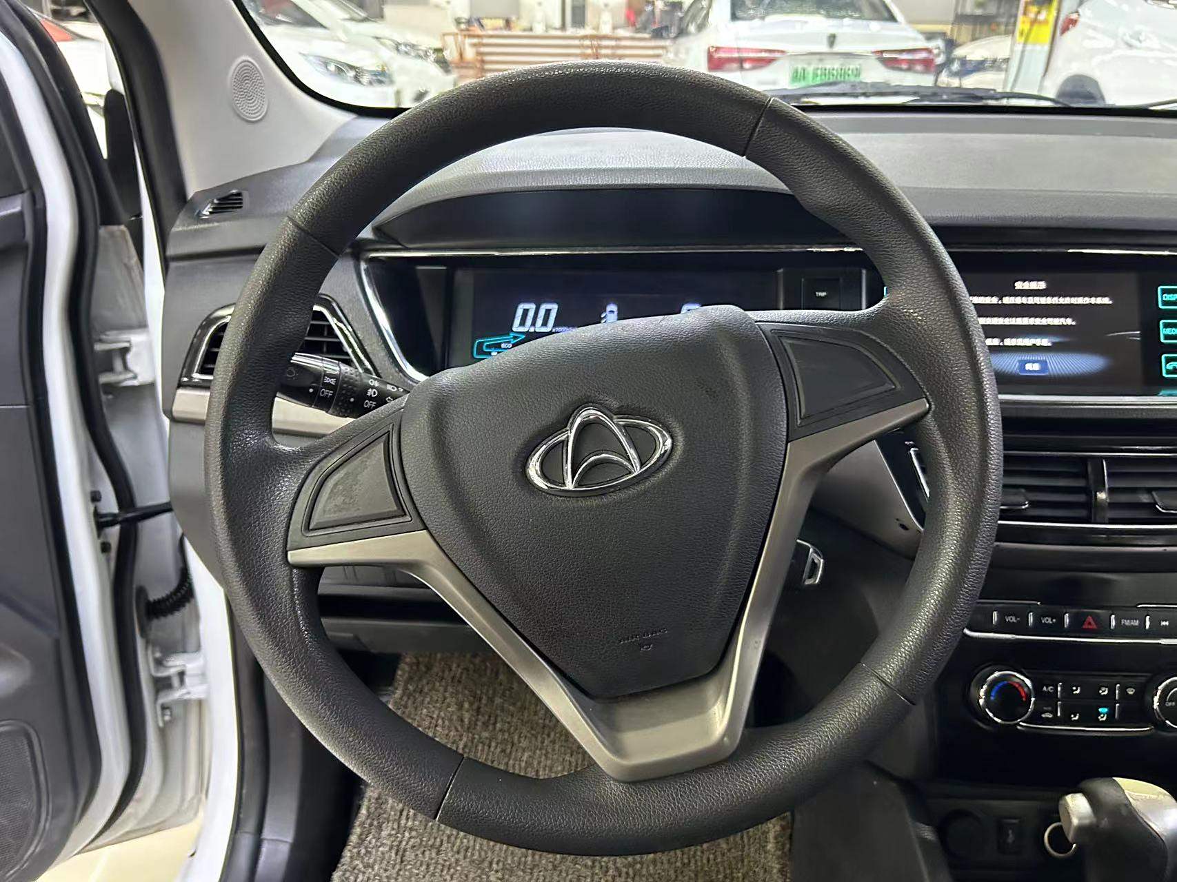 新到长安欧尚a500,18年12月底上牌,纯电续航305公里,续航扎实,5门5座