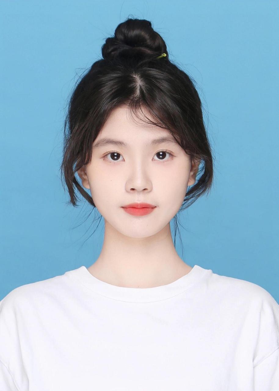 丸子头好适合证件照! 不要盗图不要盗图!把脸挖空真的蛮恐怖的