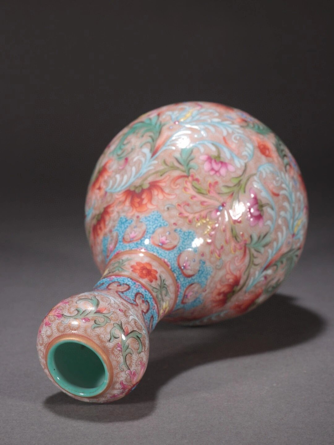 海外回流 珐琅彩花卉纹蒜头瓶 规格:高18cm宽10.