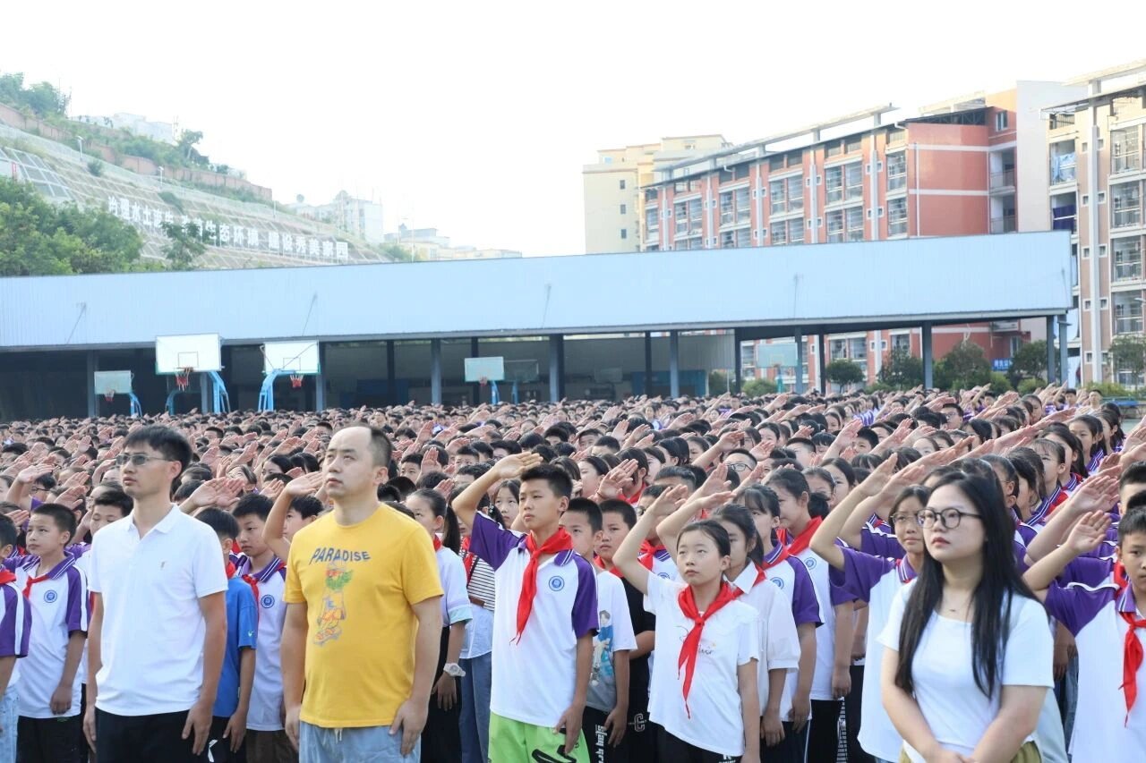 重庆巴蜀渝东中学图片