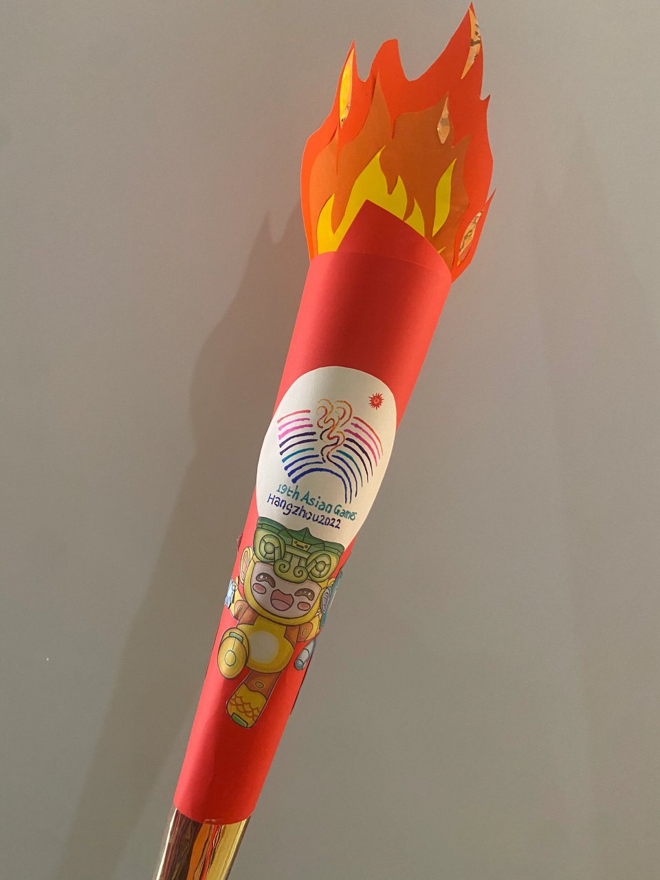 让我学会了如何制作火炬!儿子幼儿园用!