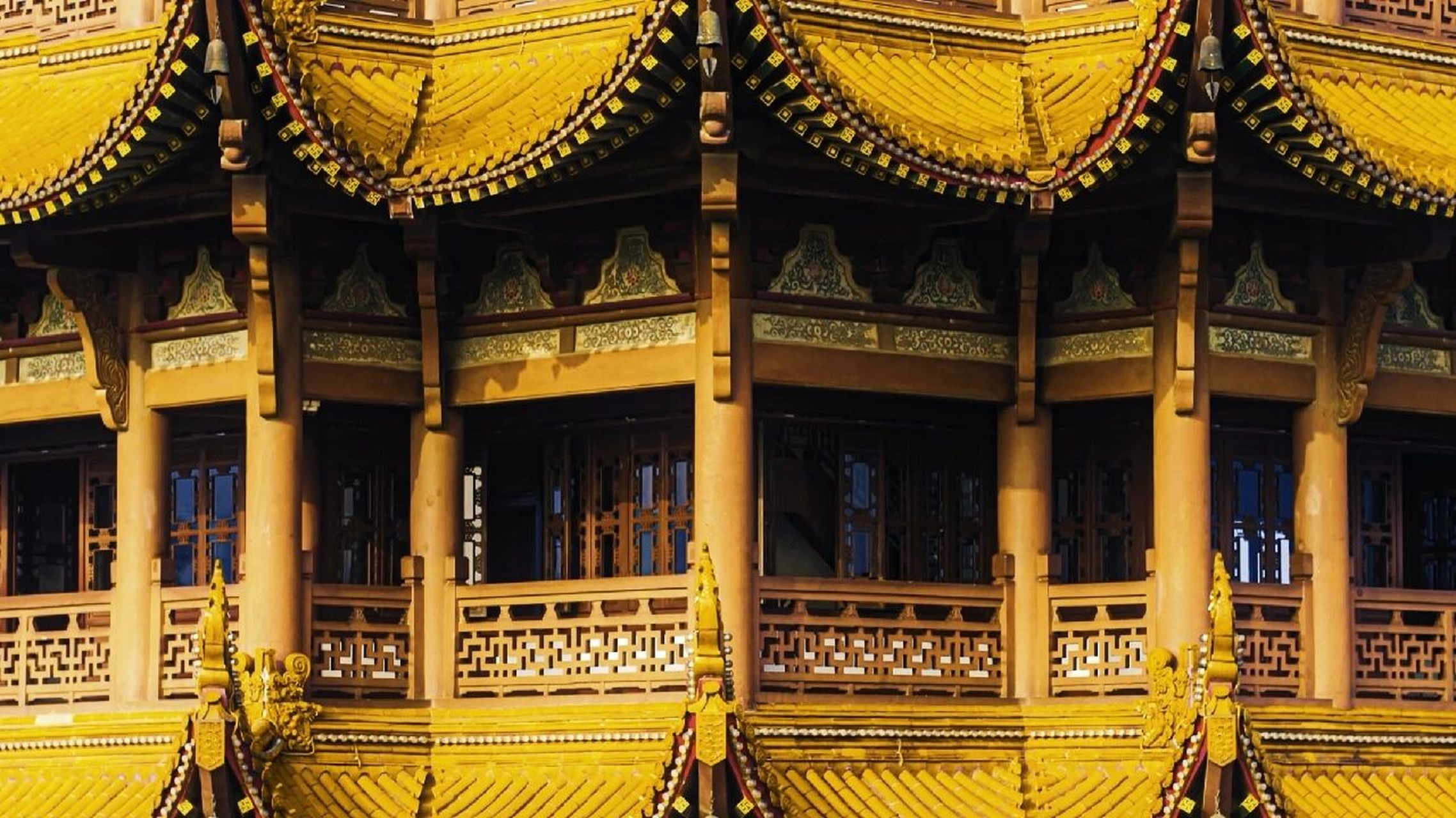 古建筑文化:中国四大名楼之黄鹤楼 黄鹤楼,位于湖北省武汉市武昌区,处