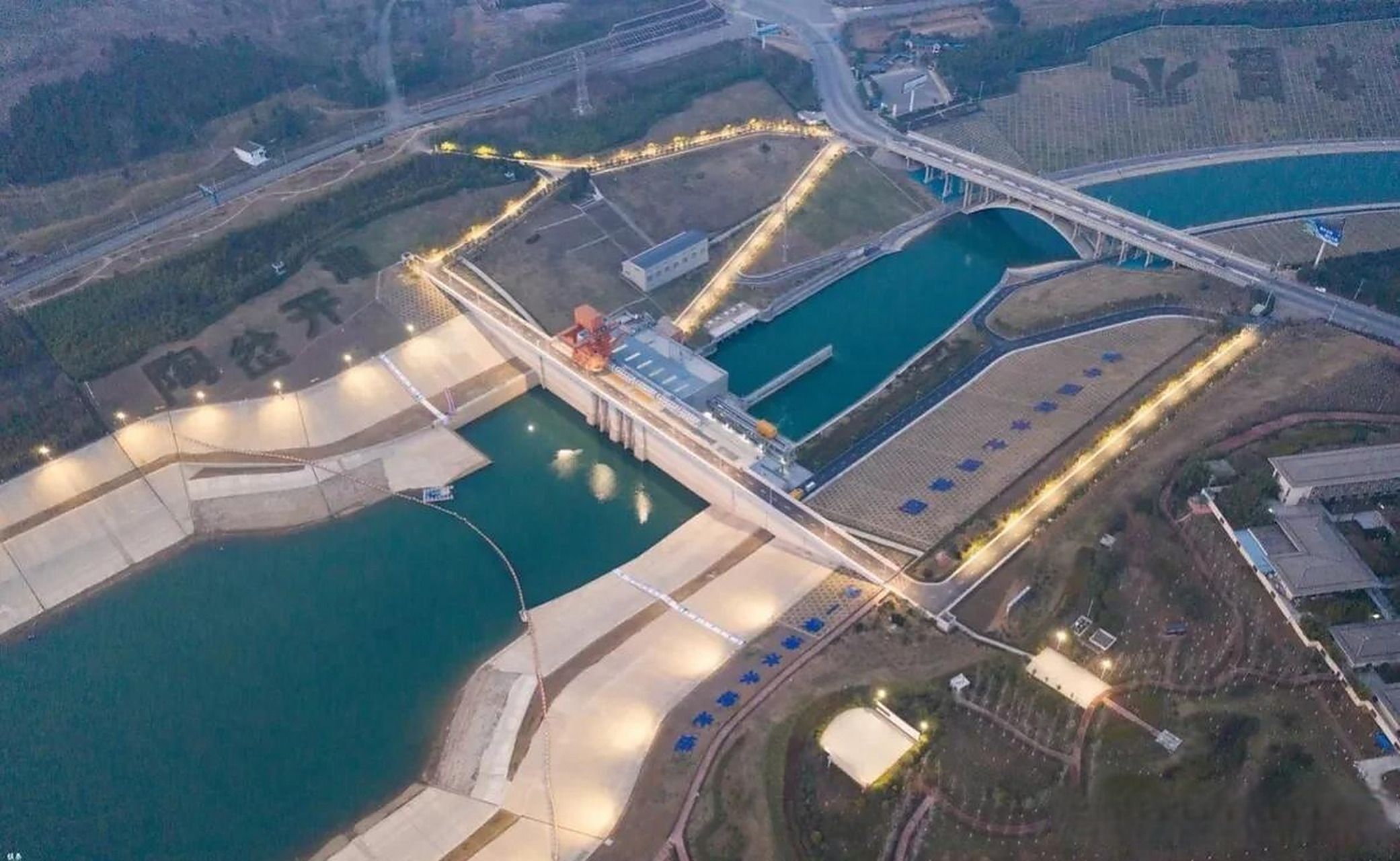 水天一色分外静谧 河南南阳浙川,航拍天下第一渠首,河南南阳南水北调