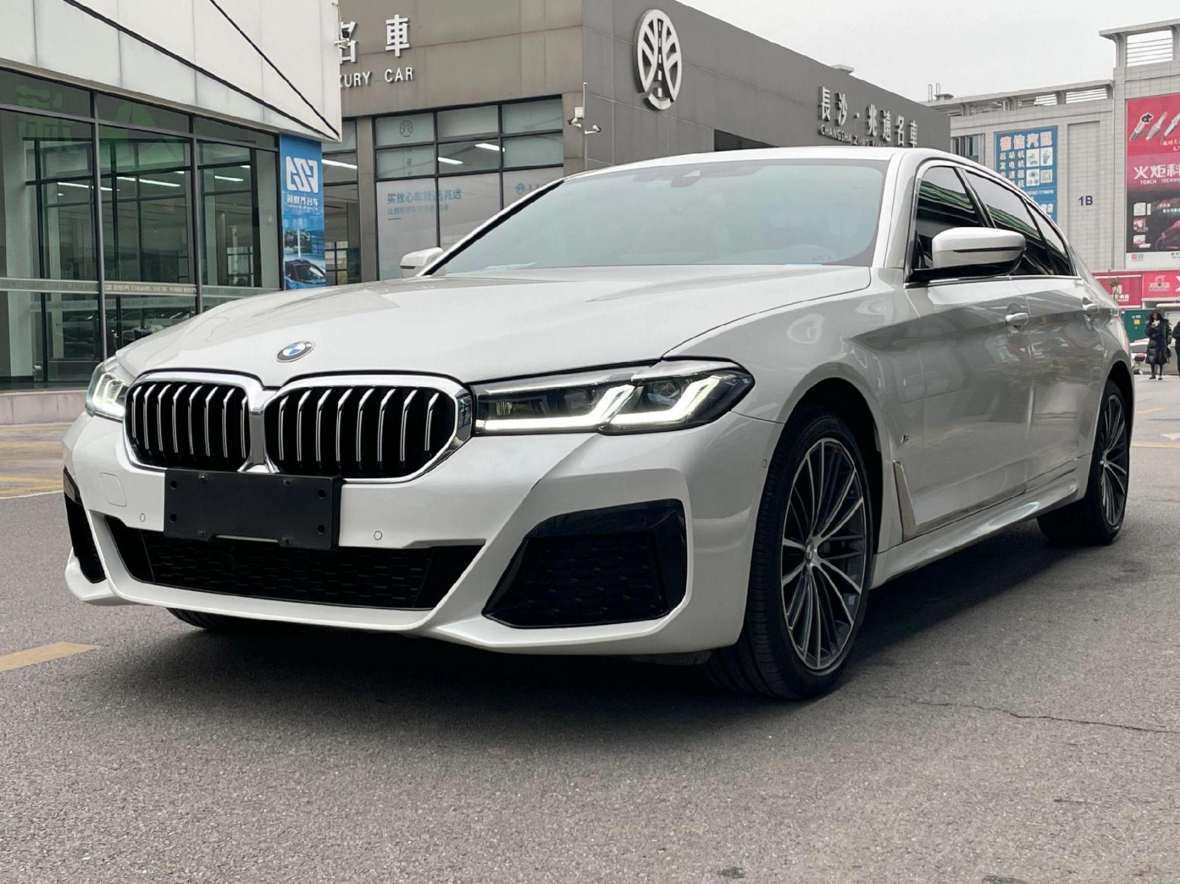 宝马5系 2021款 530li 领先型 m运动套装 上牌时间:2021年3月 公里数