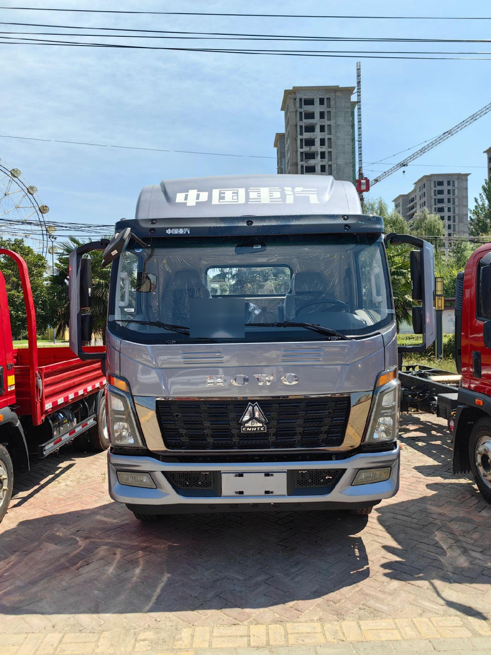 统帅重载15吨王,变速箱950,十吨桥,220大梁,还是熟悉味道.