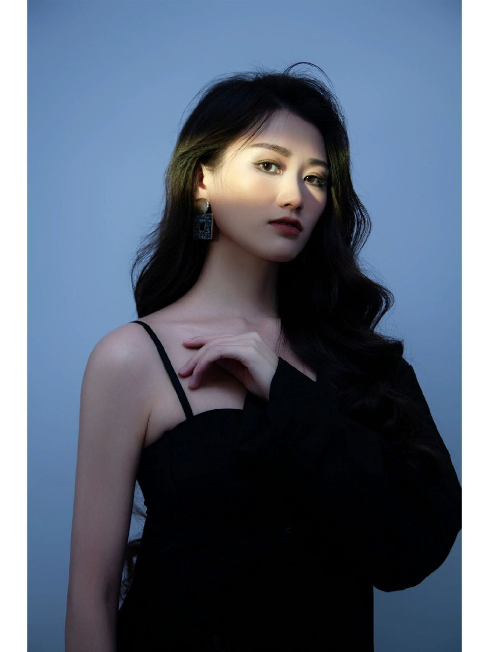 主持人必拍9组礼服形象照91高级大气70 主持人必拍9组礼服形象照