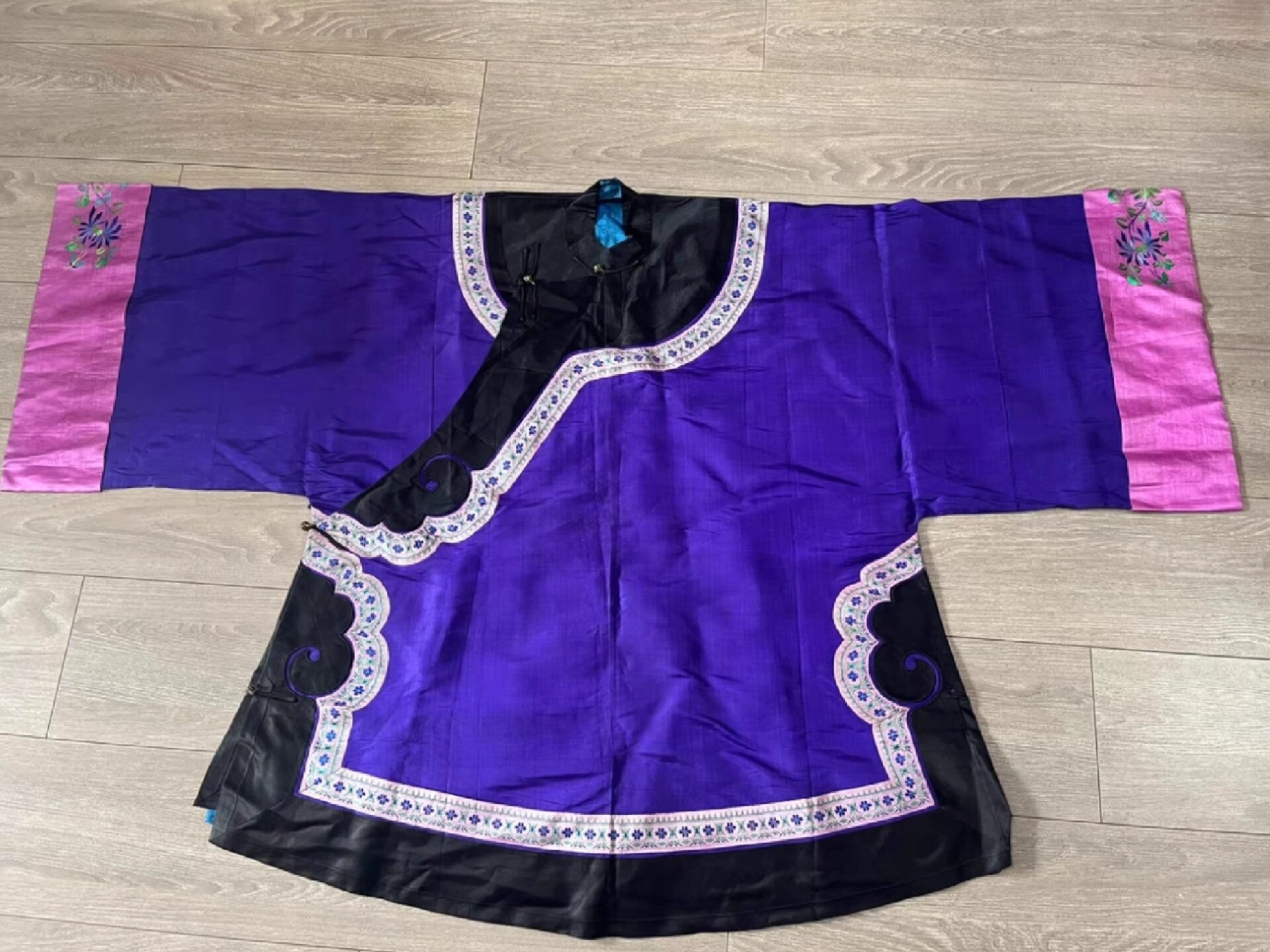 民国绸缎缅裆裤