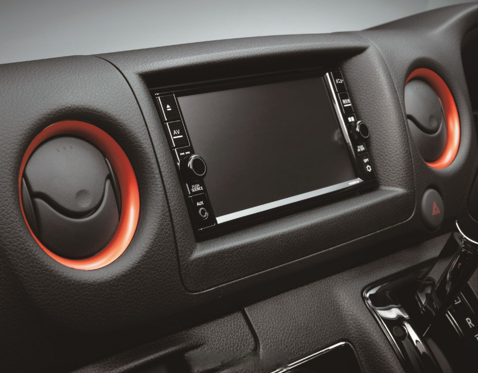 日产nv350 caravan(e26)之2020 black gear版,智能化,新能源化方面