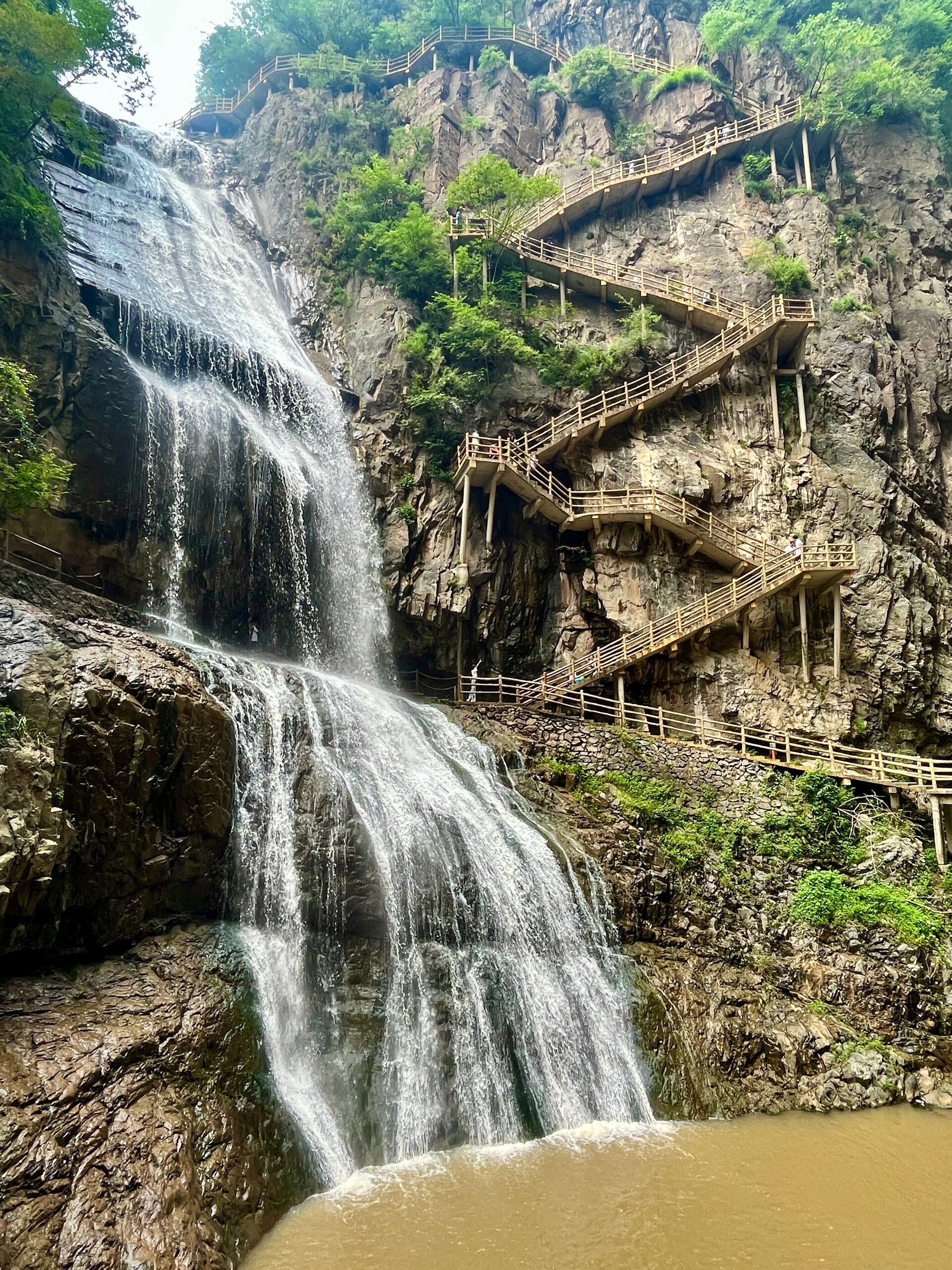 望仙大峡谷～运城的百丈漈 望仙大峡谷位于垣曲县历山镇望仙村境内
