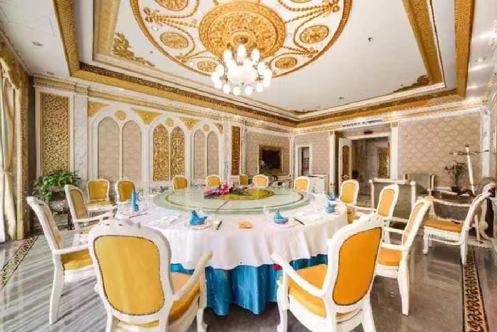 郑州皇宫大酒店,人均130, 订餐招待请私我