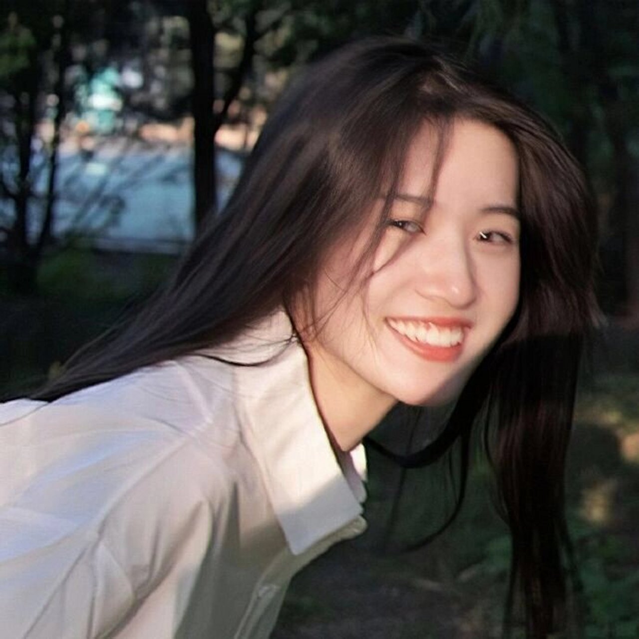 女生气质头像 我是天空里一片云 偶尔投影你波心