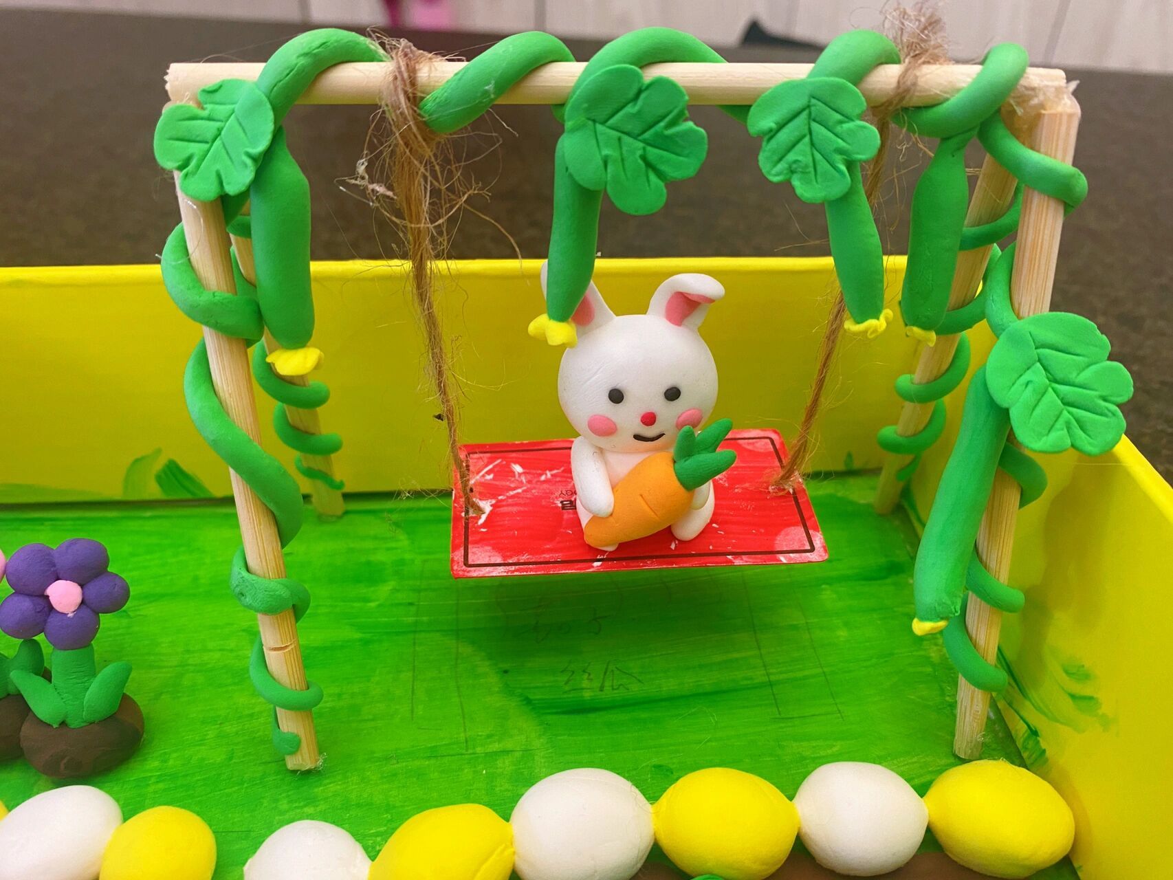 幼儿园手工制作粘土作品菜园子 幼儿园的作业都是为难家长的,而且是