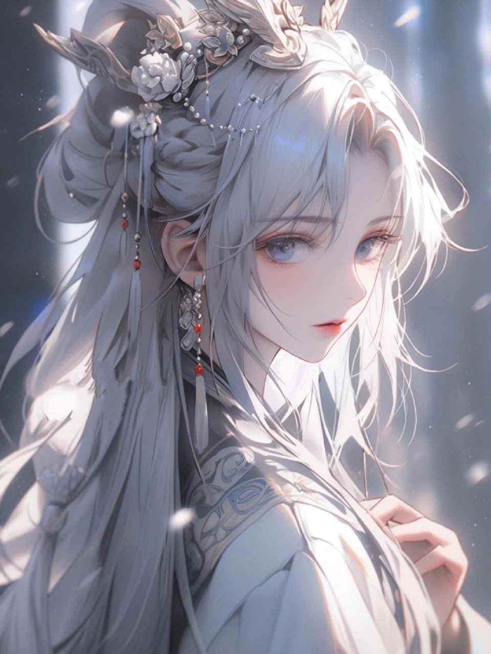 女生头像|清冷高贵温柔的白发神女 晚风吹起你鬓间的白发,抚平回忆留