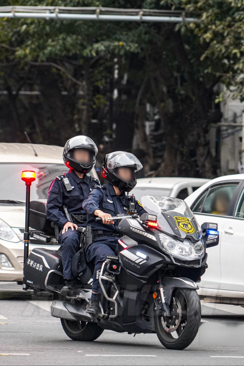 守城.广州特警铁骑!