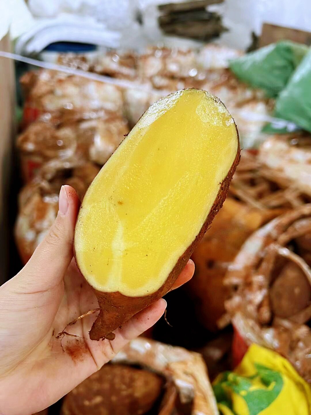 后来传到台湾,当水果卖,卖不动,于是某位大才给起了个高大上的名字