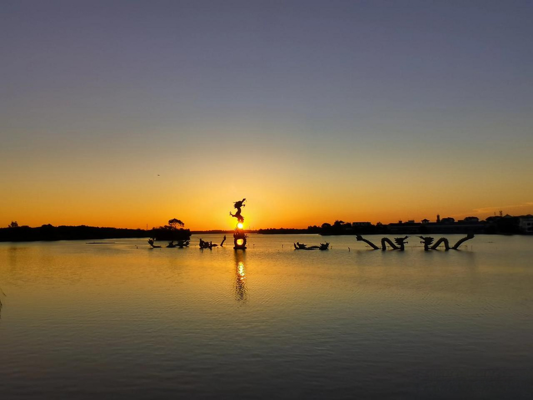 淮阳龙湖日出