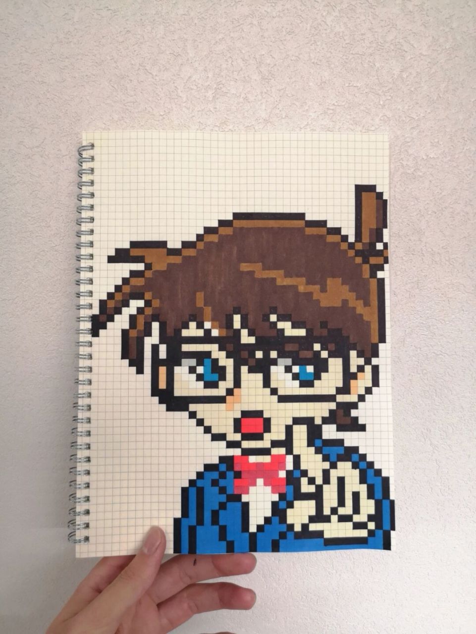 像素画:柯南 网格本:a4 图纸: #柯南# #像素画# #像素画教程# #名侦探