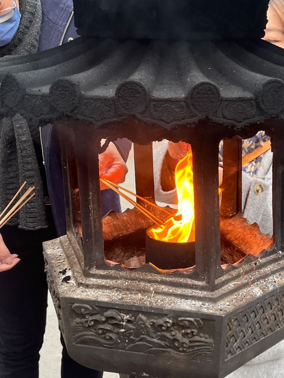 灵隐寺真的很灵0599所以香火一直旺… 在杭州最大的好处就是,去