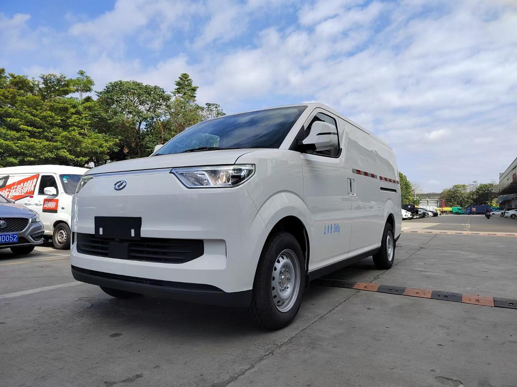 瑞驰ec75强悍上市 奔驰桃木内饰怀档, 货箱长度3米 中航,宁德现车现提