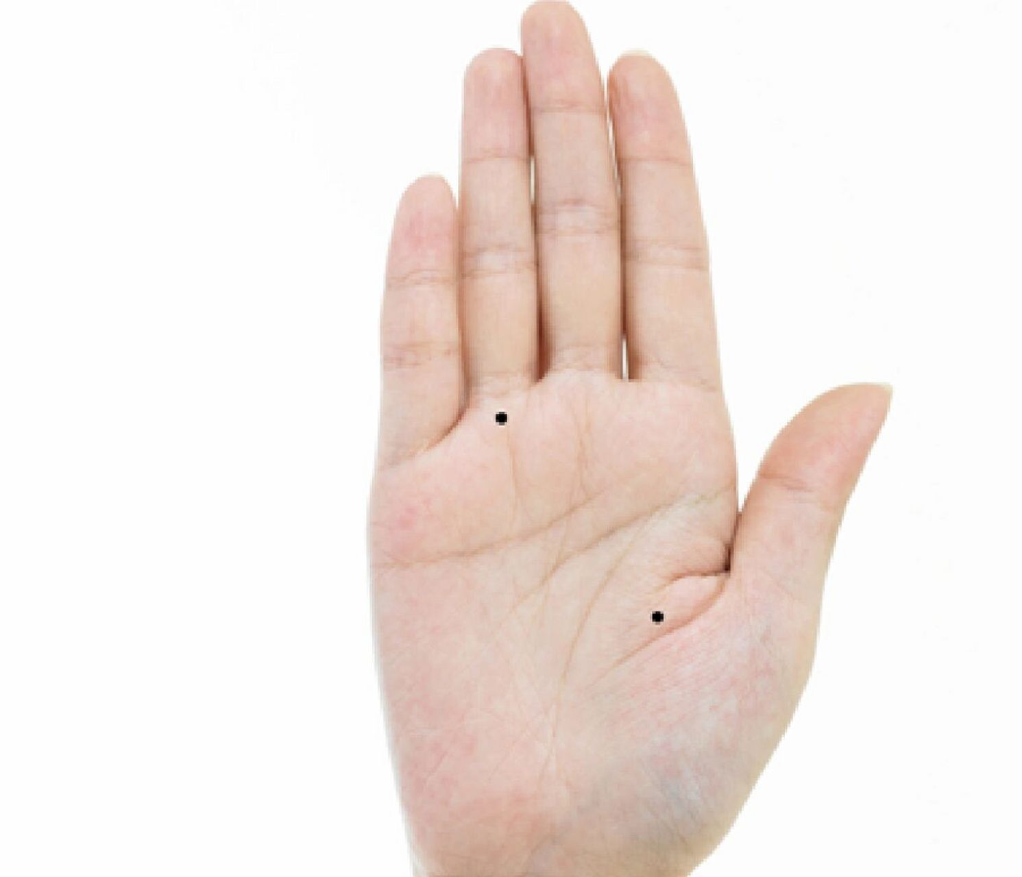 6,手心有痣  正所谓一掌定乾坤,若是手心有痣的话,此人通常是个聪明不