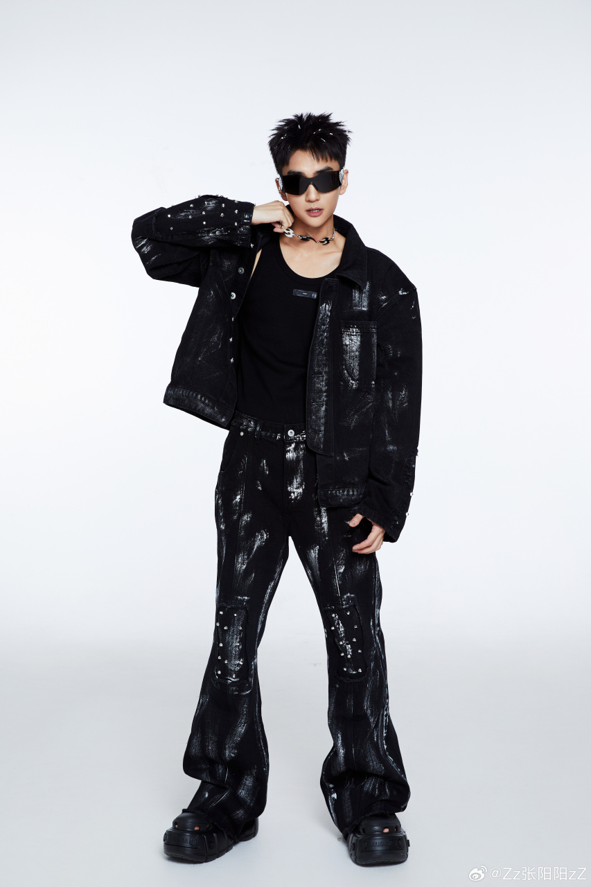 一个热爱说唱的情歌歌手 新歌 不是情歌 是说唱 歌手本人:张阳阳 专业