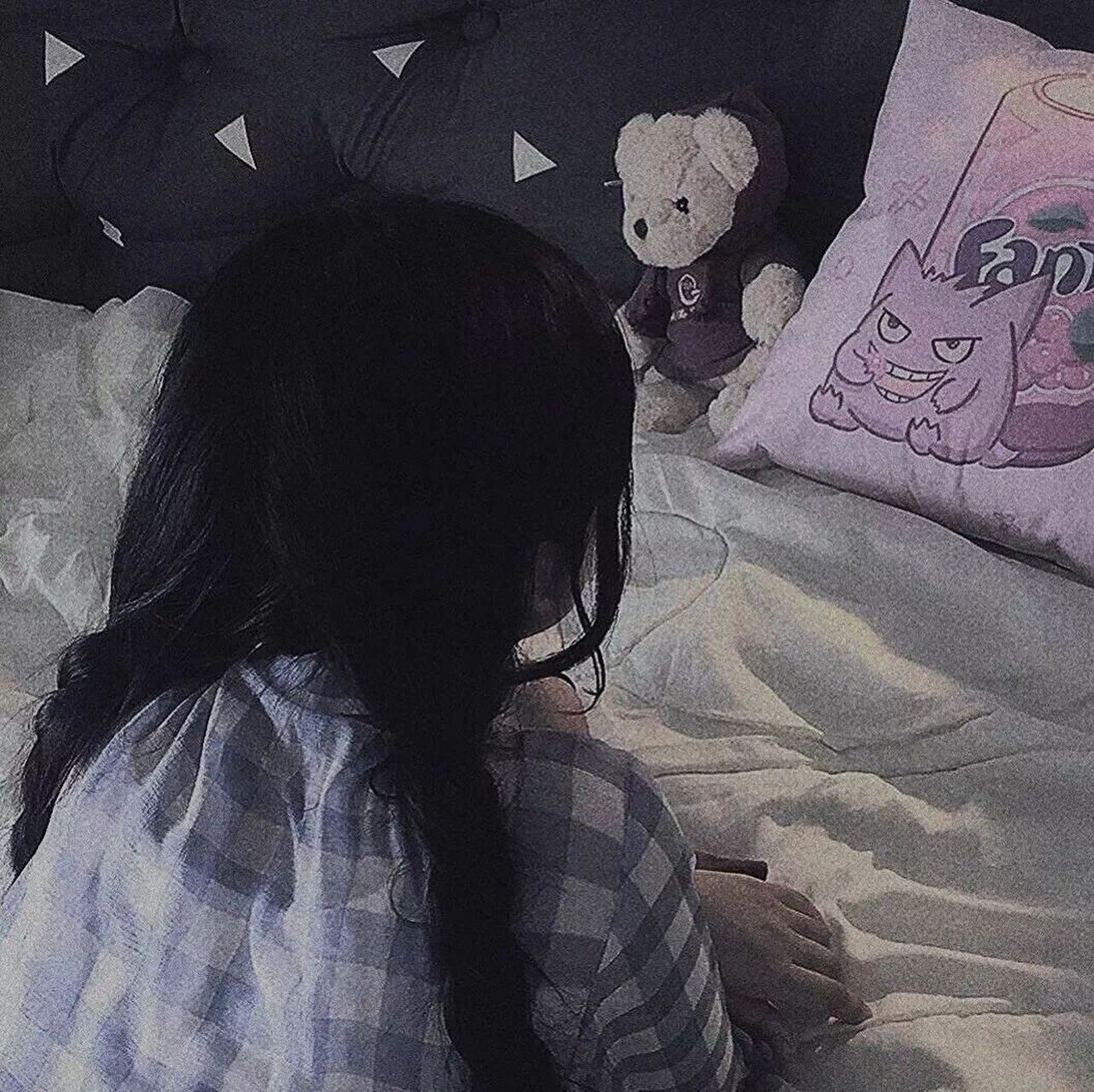 伤感头像~无水印 明天又是新的一天!就让所有的不开心停留在昨天吧!