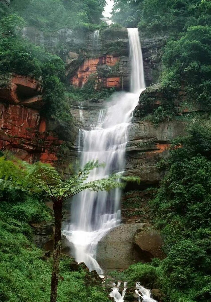 遵义|赤水丹霞 99赤水丹霞旅游区位于贵州省遵义市赤水市南部 东经