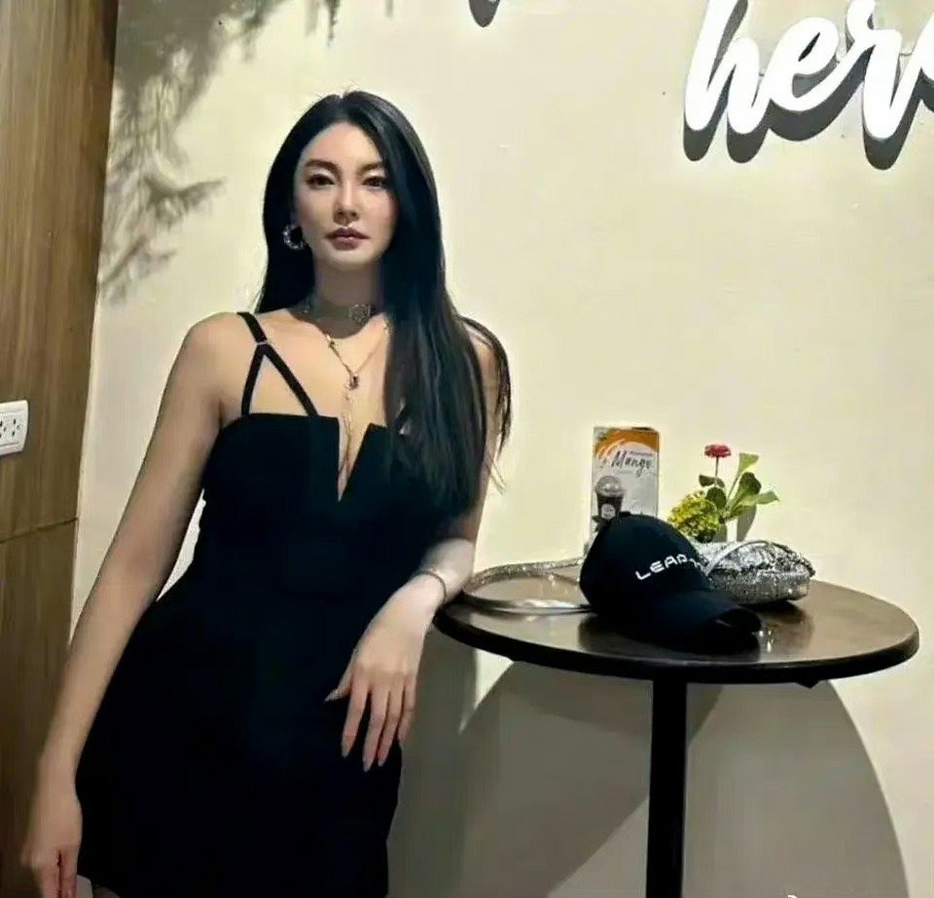 张雨绮身材好火辣的!