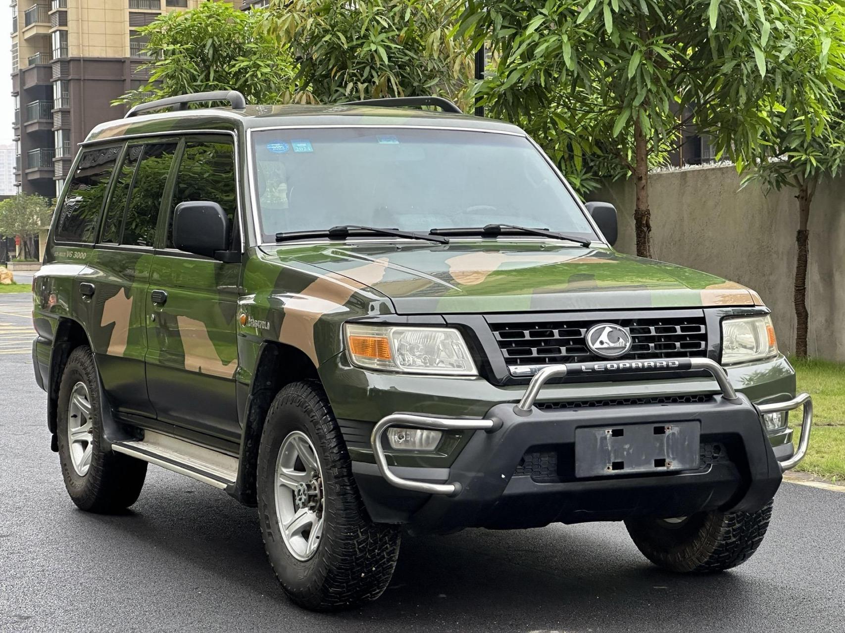 14年三菱猎豹q6黑金刚的原型2.