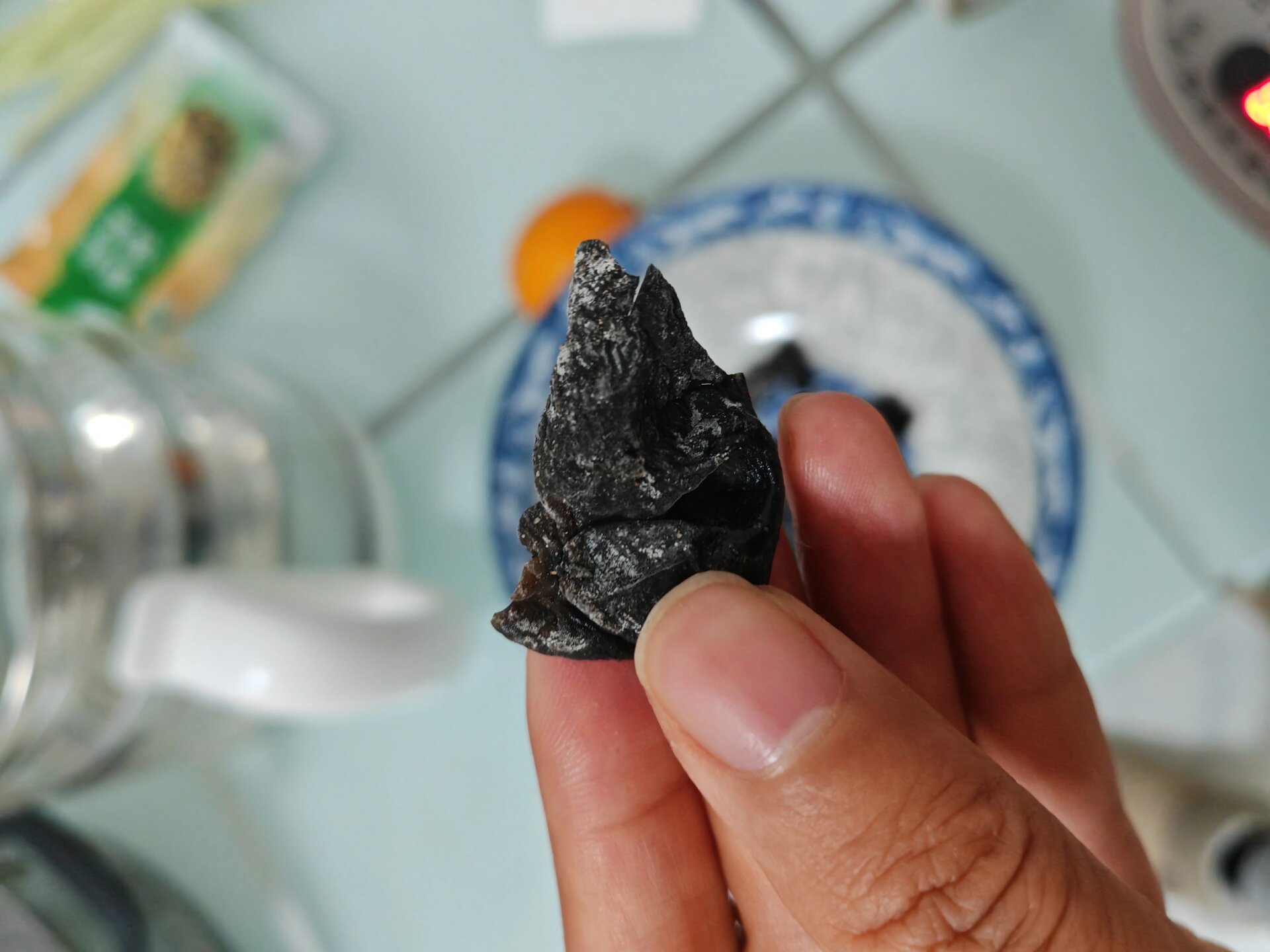 木耳发白是发霉了吗!