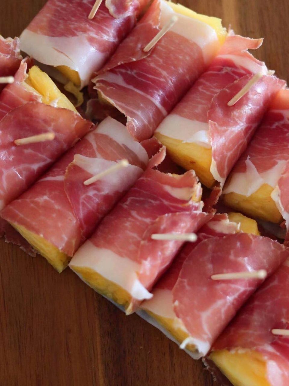 prosciutto e melone 帕尔玛火腿配哈密瓜 这是一道意大利传统的前菜
