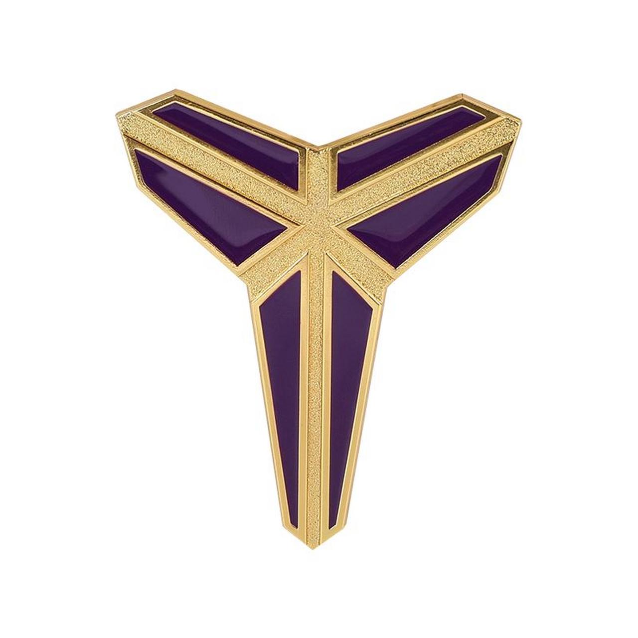 贴上这个kobe黑曼巴车标,车子瞬间变得与众不同.