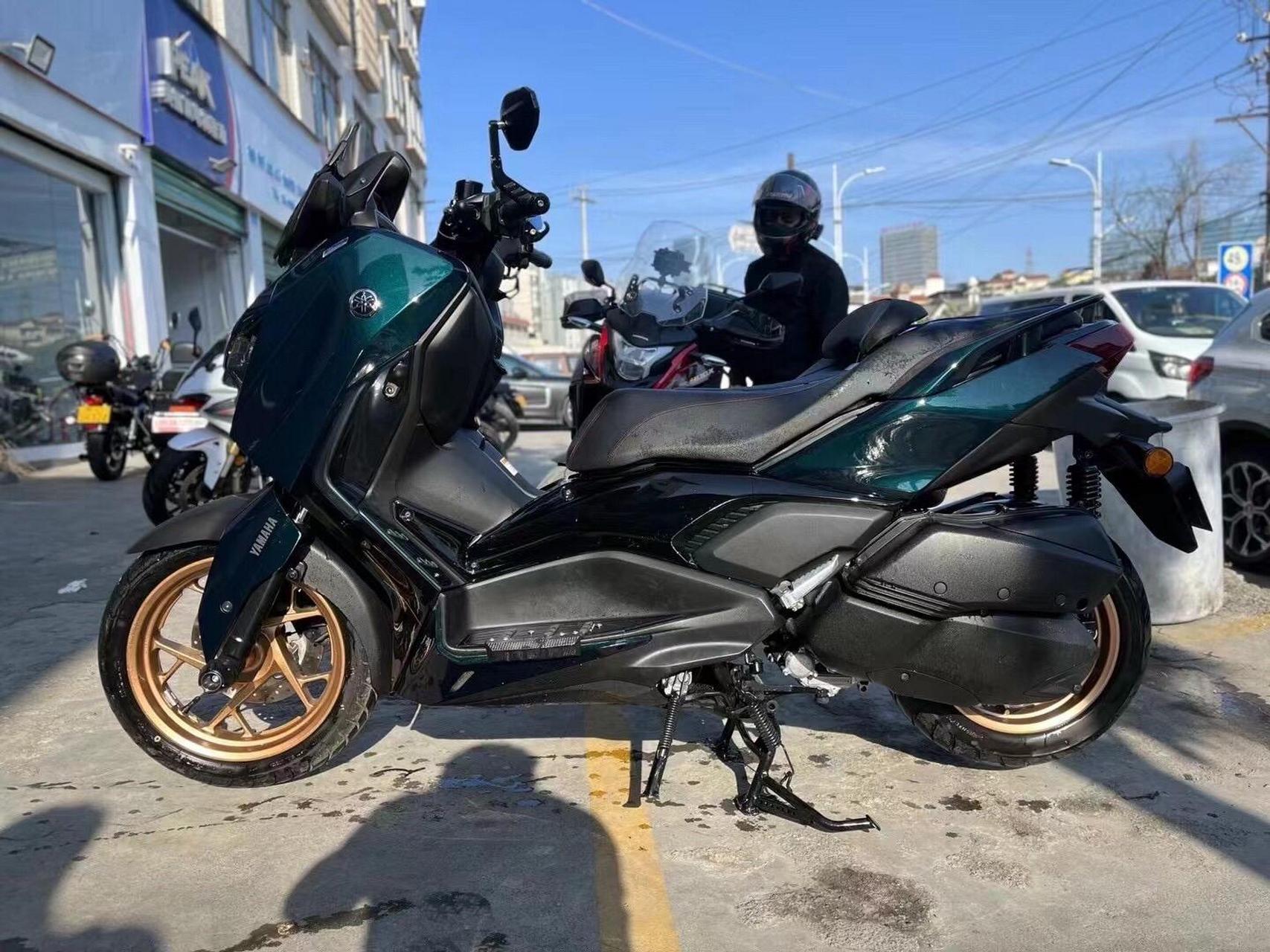 出售2023年6月雅马哈xmax300.