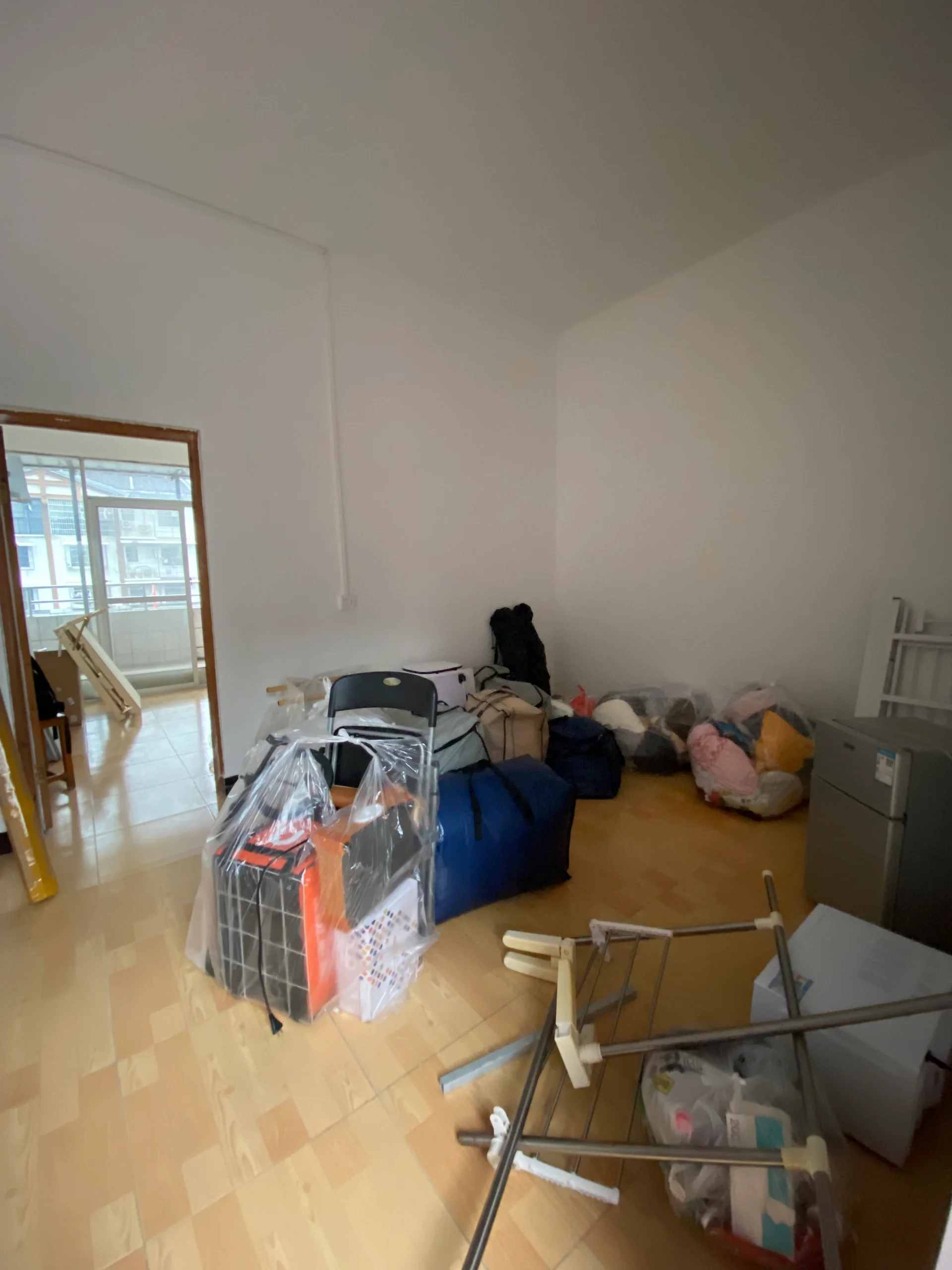 货拉拉搬家这些200算贵吗?