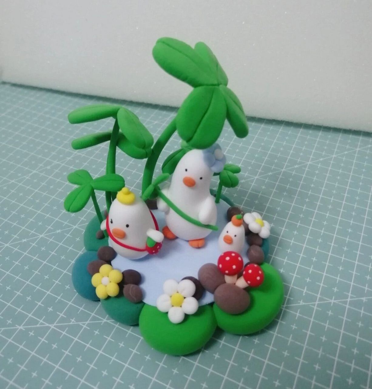 这次临摹的是小鸭鸭出游小场景,真的是太可爱了!