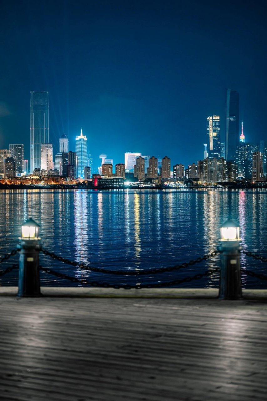 99大连·钻石湾海滨公园 8215隔海观大连城市夜景 	 钻石湾
