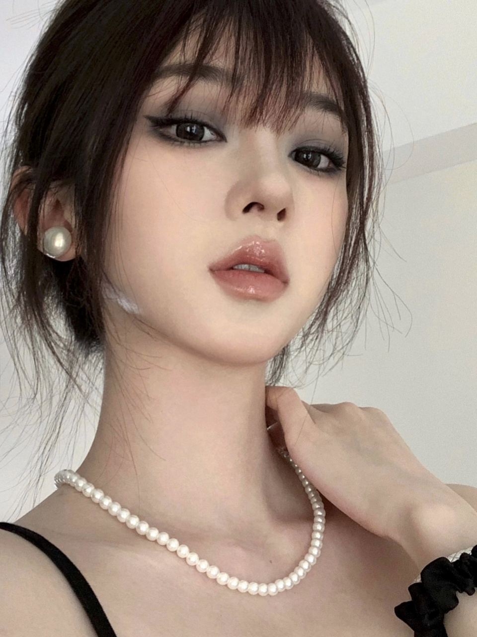 jisoo贵气小烟熏08圆脸画这个妆还怕不上镜?