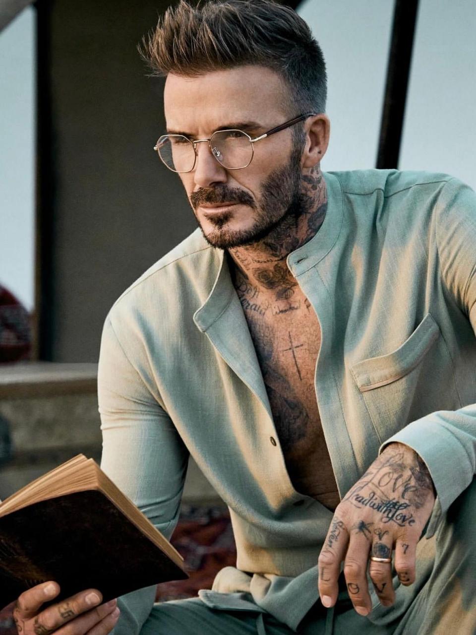 贝克汉姆老了,少女也变少妇了,但他依然是帅爆镜.