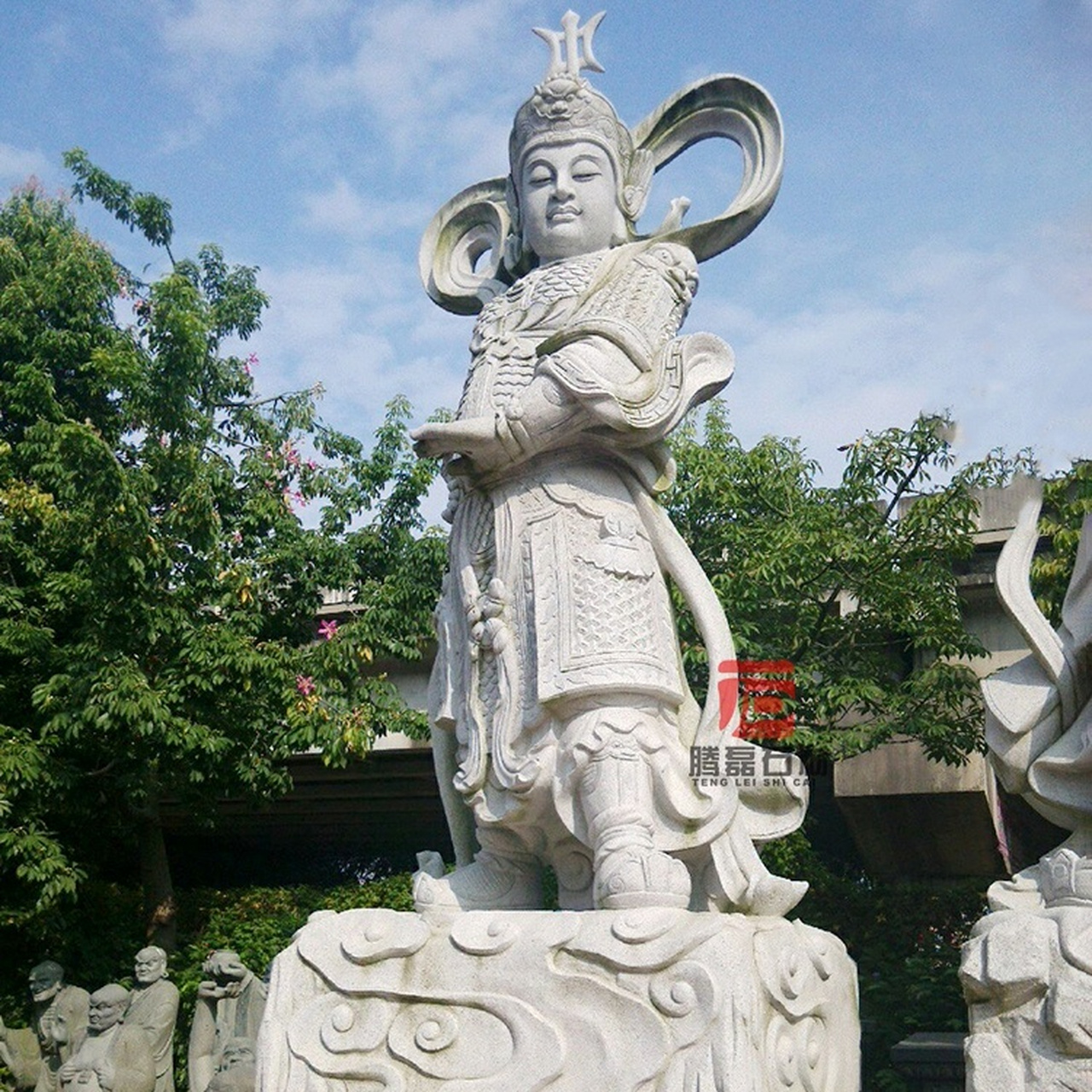 观赏石雕韦陀菩萨,领略美轮美奂的造型和厚重的文化底蕴.