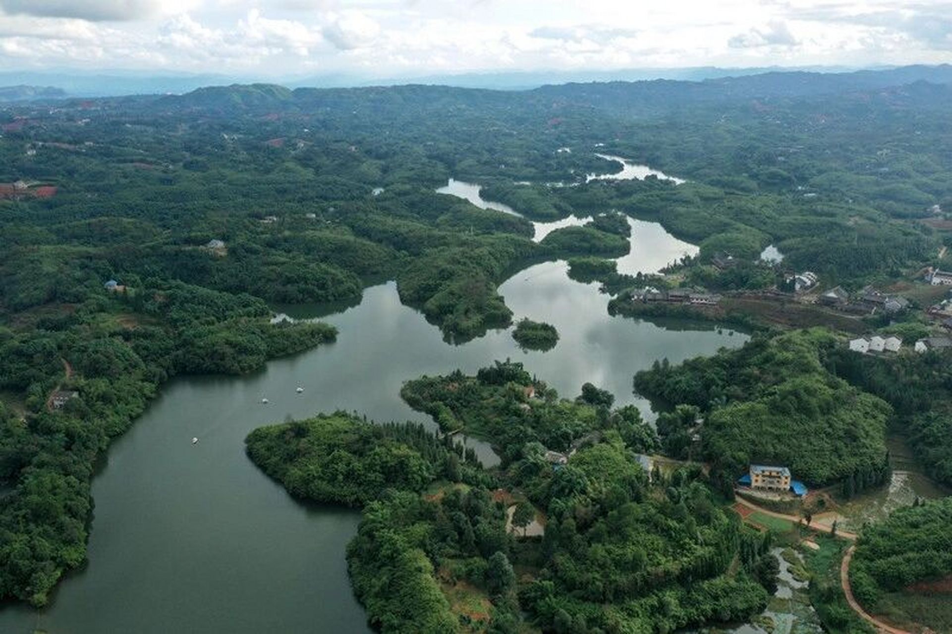 泸州醉美的"西湖"~~纳溪凤凰湖 西蜀玉珠纳溪凤凰湖,泸州一处难得的