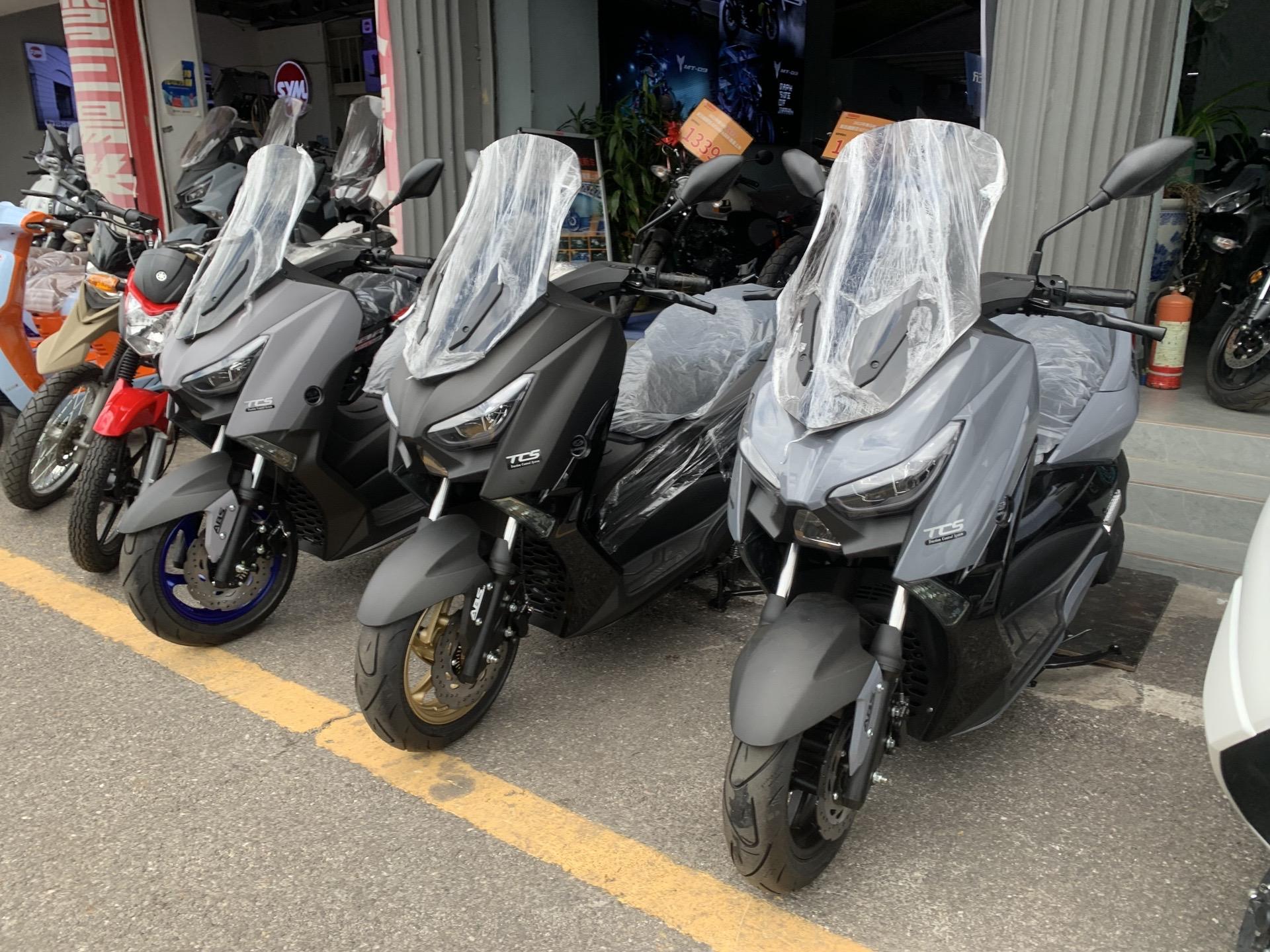 林海lmax150,150水冷 四气门 陶瓷缸体 锻造活塞 内置平衡轴 前后abs