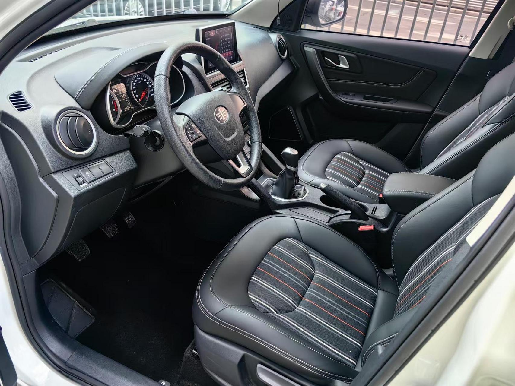 2018年奔腾x40,1.6手动标配,长春本市一手车,3万公里.