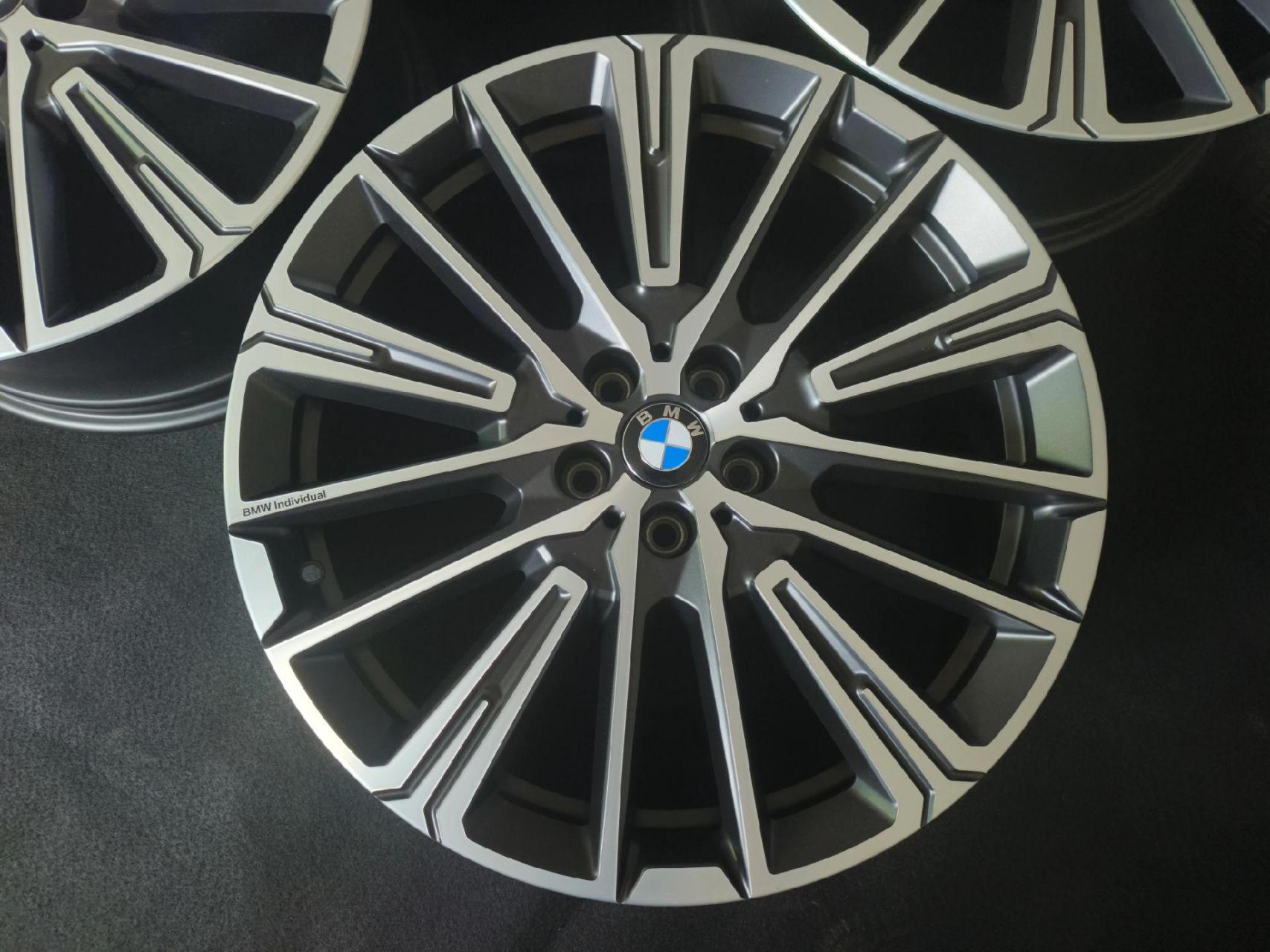 宝马x1轮毂x drive25lim运动套装版原厂20寸轮毂一套,新车10公里拆下